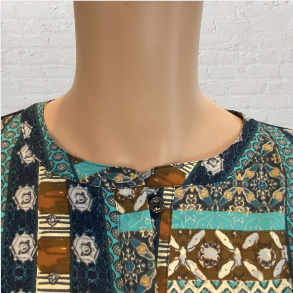 VAN HEUSEN -- Blouse, Multi-Colored, 3/4 Sleeve, Button Down with Boat Neck - Picture 5 of 14